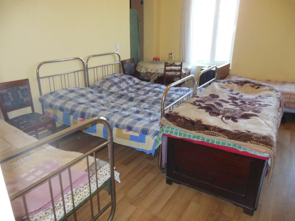 Medico And Suliko Guest House Kutaisi Room photo
