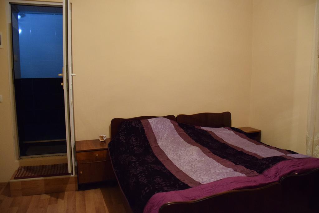 Medico And Suliko Guest House Kutaisi Exterior photo