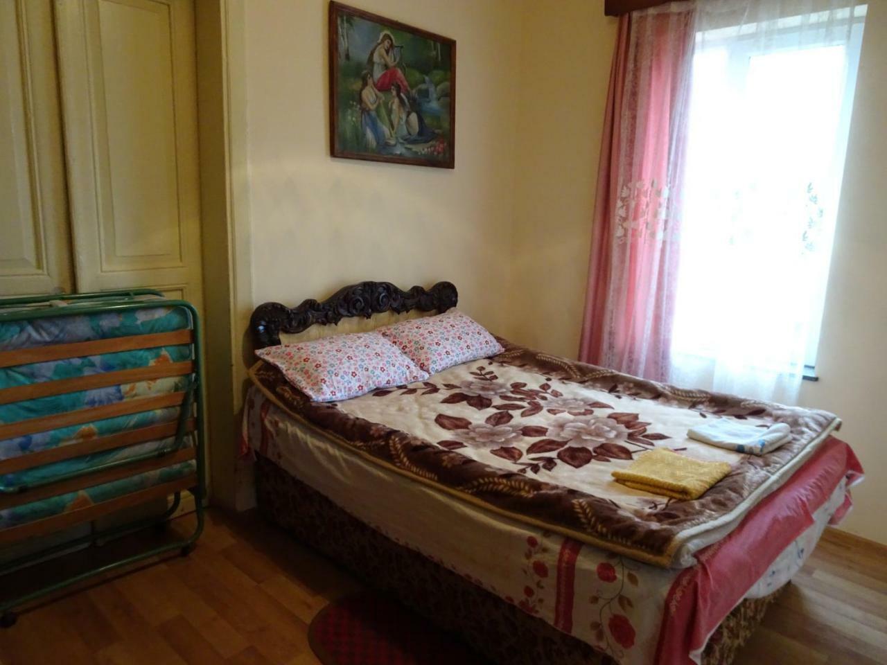 Medico And Suliko Guest House Kutaisi Exterior photo